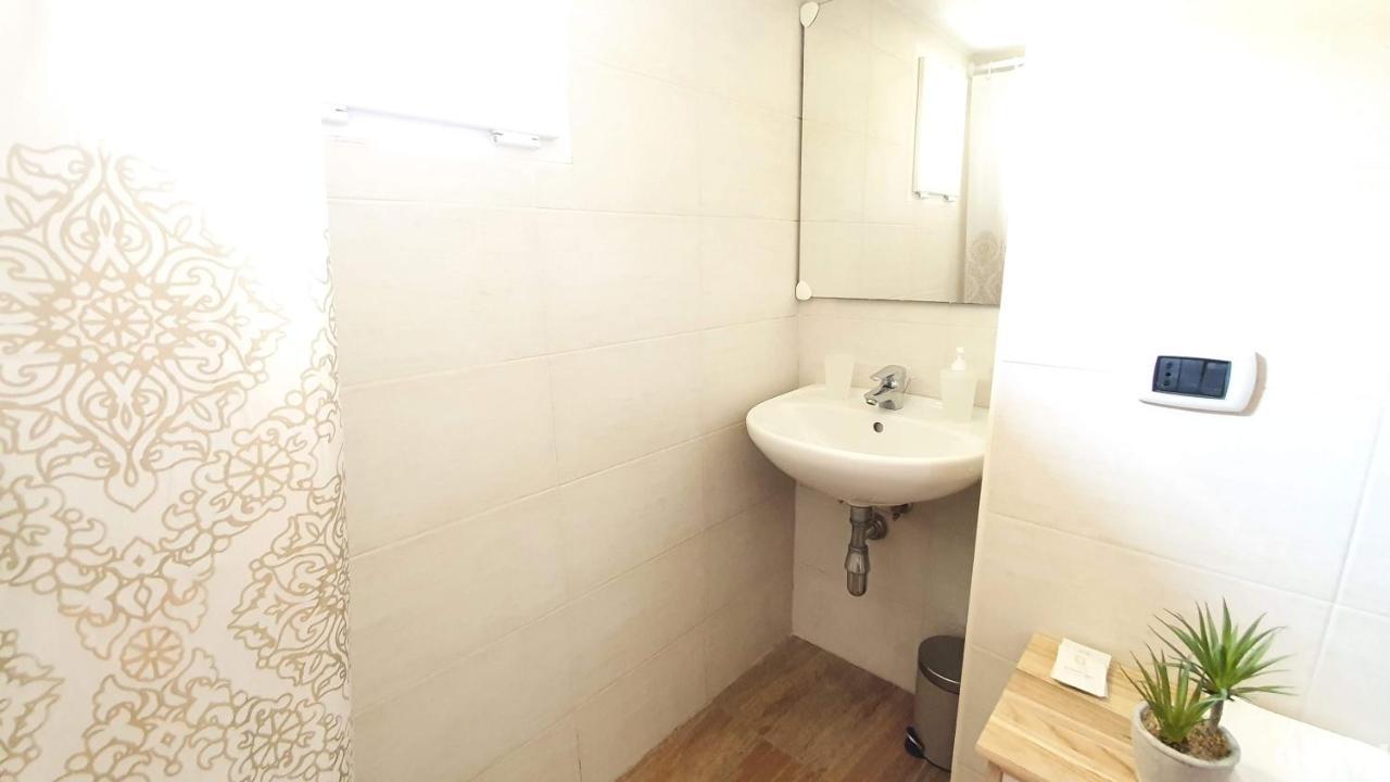 Twin Room Apulia Apartment - Bari Centro Buitenkant foto